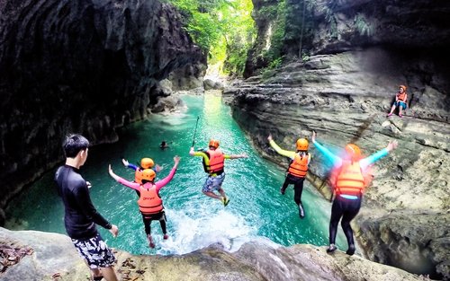 Oslob Whaleshark & Badian Canyoneering Water Adventure Tour in Cebu