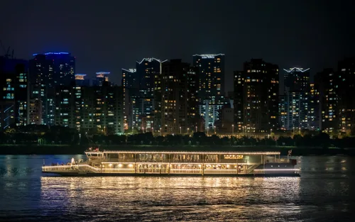 首尔汝矣岛伊兰汉江游览船