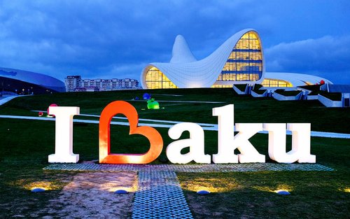 バクー ゴブスタン アブシェロン 日帰りツアー (昼食付き)