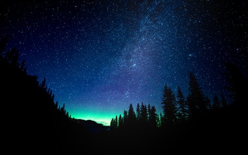 バンフ・ナイトフォール：ミネワンカ湖とツー・ジャックの星空観察