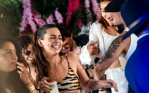 Ang Orihinal na Karanasan sa Boat Party sa Barcelona 