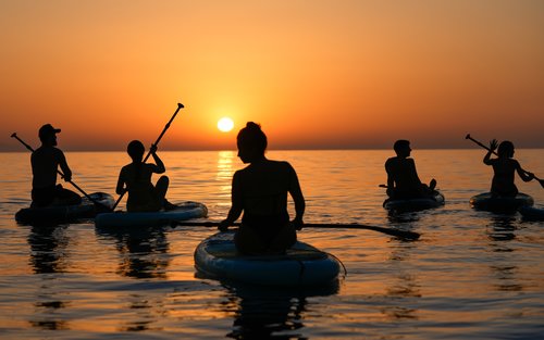 Barcelona – Paddle surfing o wschodzie słońca z instruktorem i zdjęciami