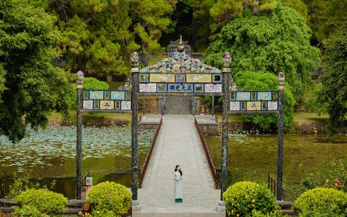 Entrada a la Tomba de l'Emperador Minh Mang al Complex UNESCO del Monument de Hue