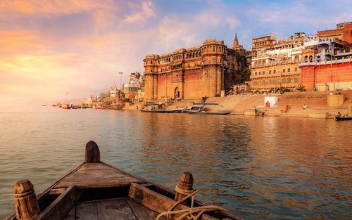 Excursion au lever du soleil à Varanasi avec Ganga Aarti et promenade en bateau gratuite