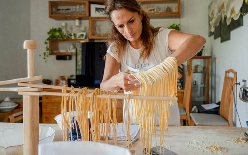 Pasta and tiramisu cooking class in Montepulciano