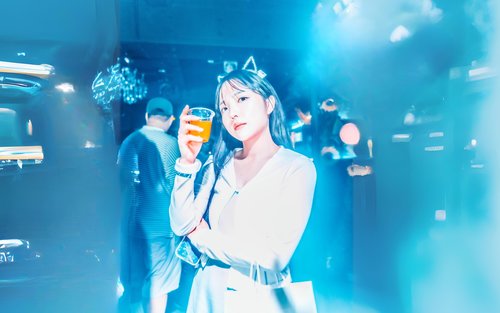 首爾：尊享酒吧串游，含VIP瓶裝服務