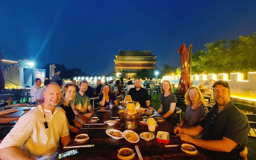 Beijing Old Hutongs Night Tour at Paghahanap ng Pagkain