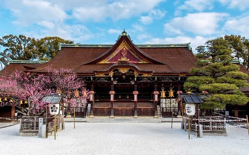Dark History & Yōkai Folklore Small Group Tour