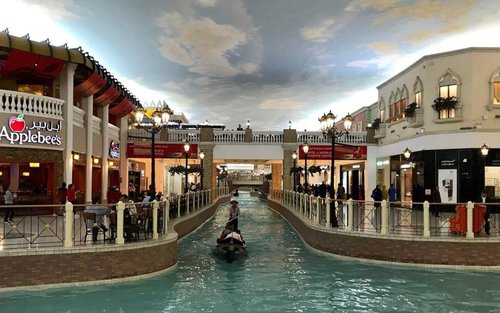 Полудневный тур по торговым центрам Doha Villaggio Mall и Place Vendôme с гидом