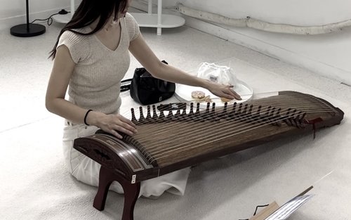 Toque Gayageum Coreano + Experiência de Lanche Tradicional Coreano em Seul