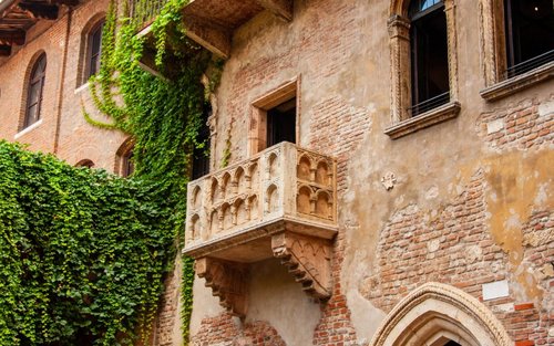Verona and Sirmione Day Tour from Milan