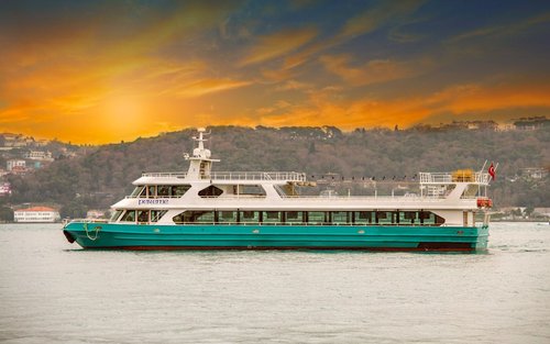 ボスポラス海峡サンセットクルーズ（ドリンクや軽食のオプションあり）