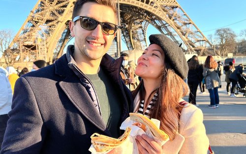 Croisière sur la Seine avec dégustation de crêpes près de la Tour Eiffel à Paris