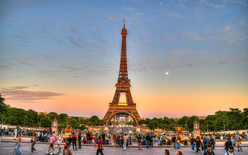 Eiffel Tower Tour with Optional Seine River Sightseeing Cruise