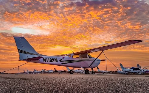 Miami: Tour Privado en Avión al Atardecer con Champán