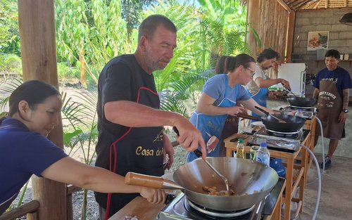 Kelas Memasak All Inclusive Sehari Penuh & Pengalaman Elephant Sanctuary CASA DE MANGO Chiang Mai