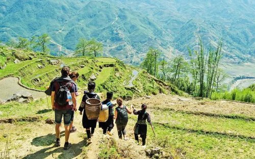 Sapa: Y Linh Ho, Lao Chai & Ta Van Village Half-Day Trekking Tour