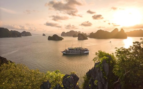 Crociera di lusso Le Journey 2D1N: Tour della Baia di Ha Long e della Baia di Lan Ha