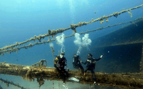 One Tank Fun Dive in  Mykonos with PADI 5 Star Dive Resort