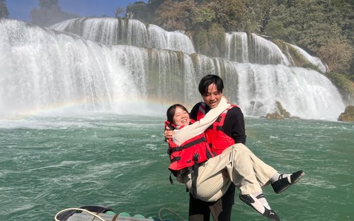Cao Bang: Ban Gioc Waterfall, Nguom Ngao Cave & God's Eye Mountain Day Tour