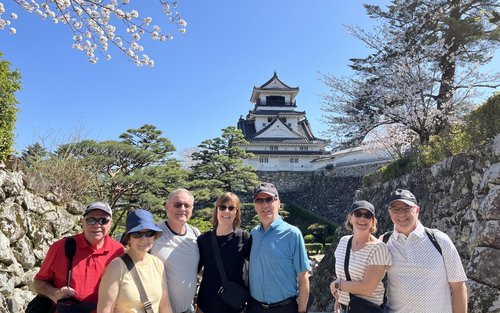Kochi Castle & Makino Botanical Garden Half-day Historical & Cultural Tour