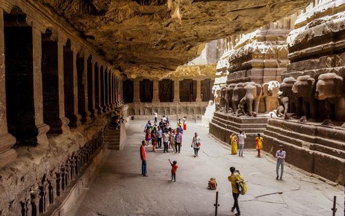 Súkromná celodenná prehliadka jaskýň Aurangabad Ellora a Ajanta