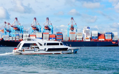 高雄｜文化遊艇：棧貳庫 - 紅毛港｜來回船票＆船上導覽＆文化園區門票