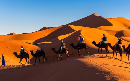 從馬拉喀什出發的3天2夜梅爾祖卡和爾格切比沙漠之旅