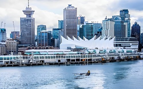 Canada Place, Queen Elizabeth 1-day City Tour in Vancouver