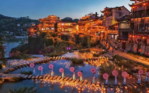 Dagstur til Zhangjiajie Furong gamleby og Fenghuang
