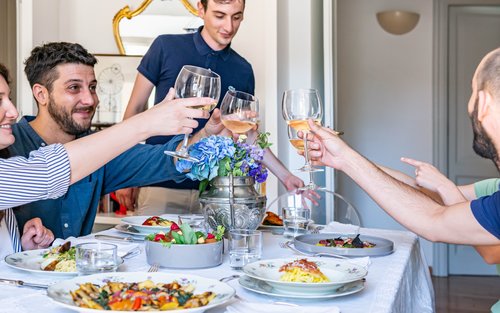 Pasta and tiramisu cooking class in Venice