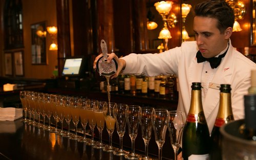 Paglalakad na Paglilibot sa Kasaysayan ng Cocktail sa New Orleans