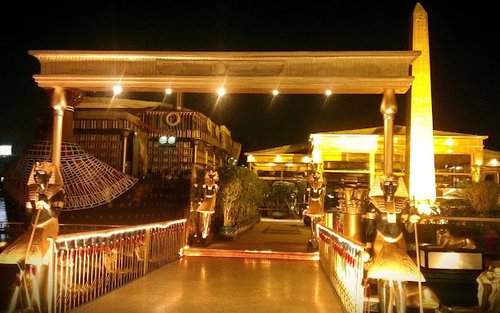 Private "Cairo Sunset Dinner Cruise on the Nile" with Pickup