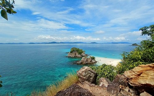 普吉岛：3 座蛋岛放松浮潜半日/全日游
