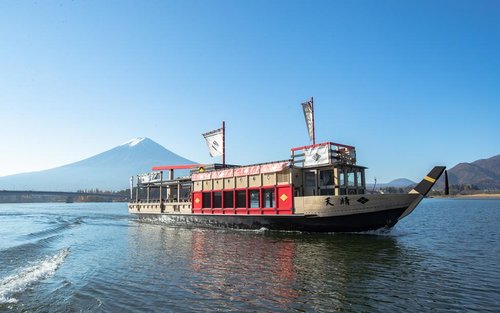 ทัวร์หนึ่งวันชมวิวภูเขาไฟฟูจิ｜ล่องเรือชมทะเลสาบคาวากุจิโกะ & สวนอาราคุรายามะเซ็นเก็น & ร้านนาฬิกาฮิคาวะ & โอชิโนะฮักไก & สวนโออิชิริมทะเลสาบคาวากุจิโกะ｜ออกเดินทางจากกินซ่า