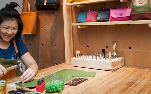 Atelier de maroquinerie artisanale Be Two de Taichung - Expérience de fabrication d'articles en cuir faits main