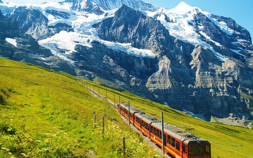 Interlaken and Jungfrau Train Tour from Lausanne