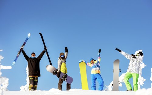 日本滑雪一日游｜富士山二合目YETI滑雪场｜玩雪雪盆体验&滑雪（可自由选择）