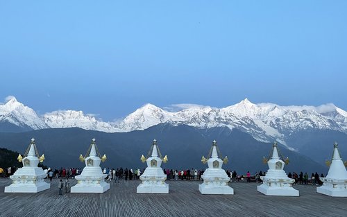 Yunnan Classic Yubeng Trek 4-Day Tour (Meili Snow Mountain + Ninong Canyon + Ice Lake)