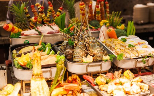 乐天 L7 西湖 河内 Layered Restaurant 海鲜自助餐