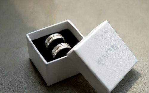 Создание колец в районе Хондэ в Сеуле от University of Rings