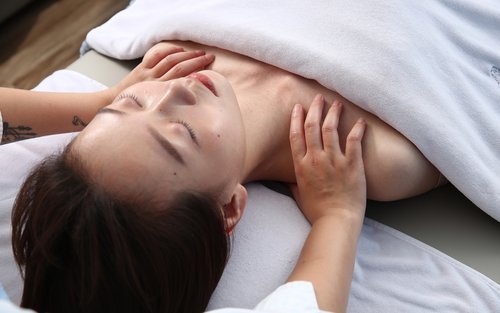 ලැජ්ජා නොවන්න පිරිසිදු කිරීමේ රූපලාවන්‍ය සහ ආතති සහන විශේෂිත වෙළඳසැල - ෂින්චු ෂුබෙයි ශාඛාව