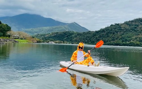 Hualien: Carp Lake Canoe Experience