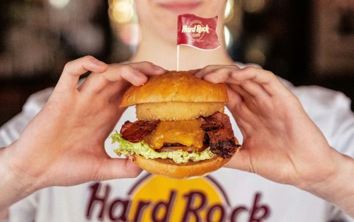 Hard Rock Cafe Berlin -ruokailukokemus valmiilla menulla
