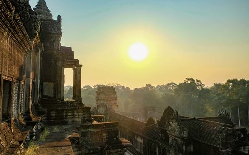 Sunrise Angkor Temple melalui Lawatan Kumpulan atau Lawatan Persendirian