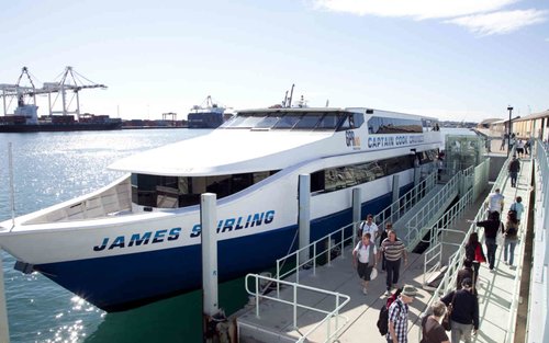 Crucero panorámico por el río Swan