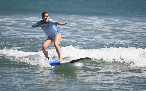 Kelas Surfing di Kuta Bali dari S Surf School