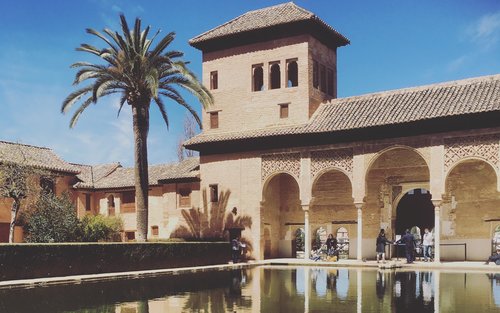 Alhambra Guided Day Tour from Seville