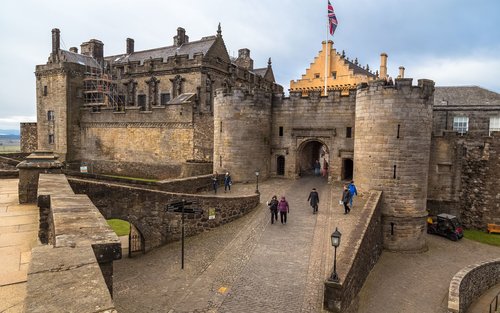 Loch Lomond, Stirling Castle and The Kelpies Day Tour from Edinburgh