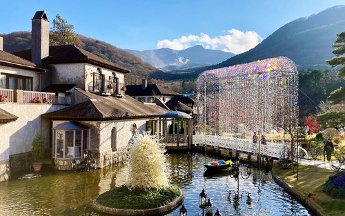 Excursie de o zi la Muzeul în aer liber Hakone, Muzeul de Artă Pola și Muzeul Sticlei Venețiene Hakone (plecare din Tokyo)